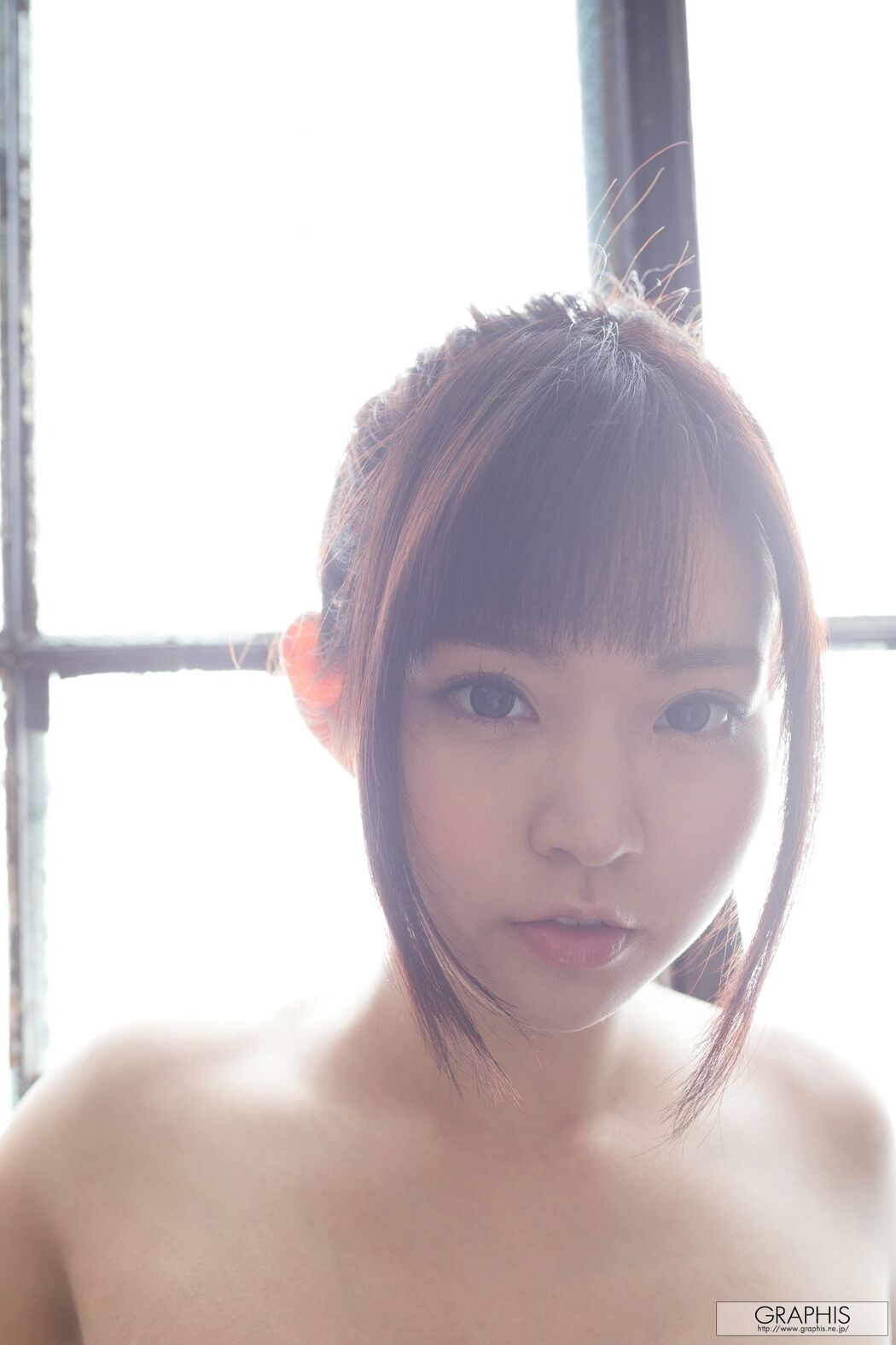 Nana Ayano "Everywhere" [Graphis] Gals Cover Photo