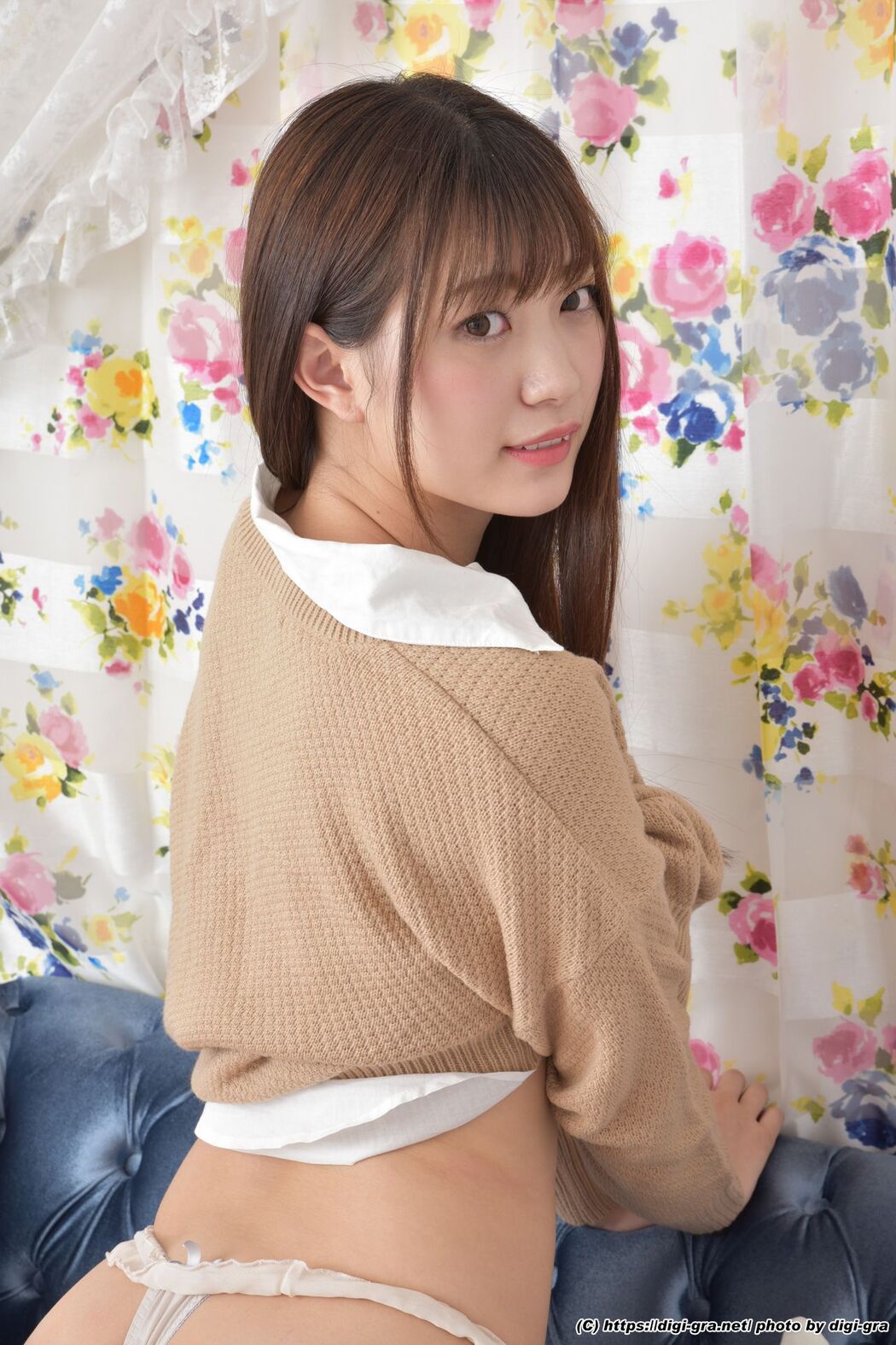 Akari Mitani Migu Juri Photoset 01 [Digi-Gra]