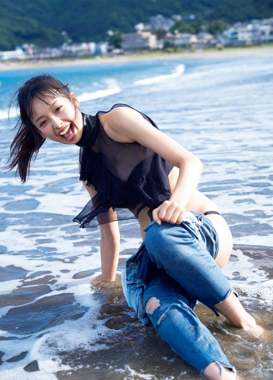 [FRIDAY] Huacun あすか "ちょっぴりオトナなビキニでシャワー(动漫付き)" photo