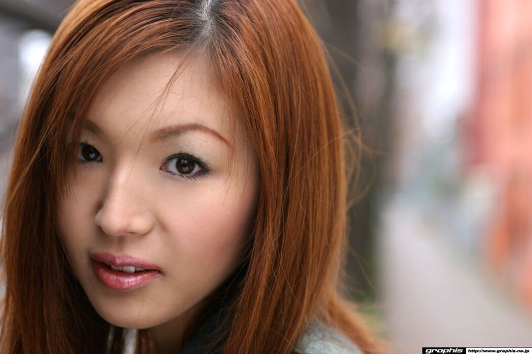 [Graphis] First Gravure Mai Hanano, the first daughter to take off