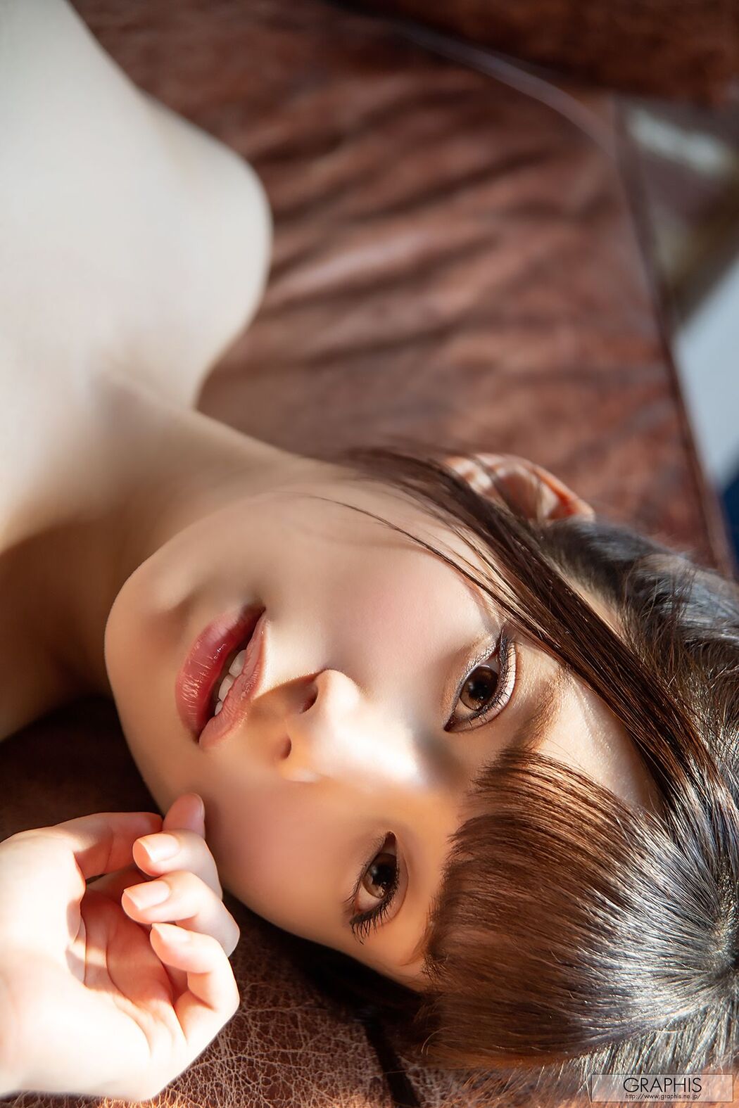 Nodoka Sakuraba "Olhos Claros" [Graphis] Gals451