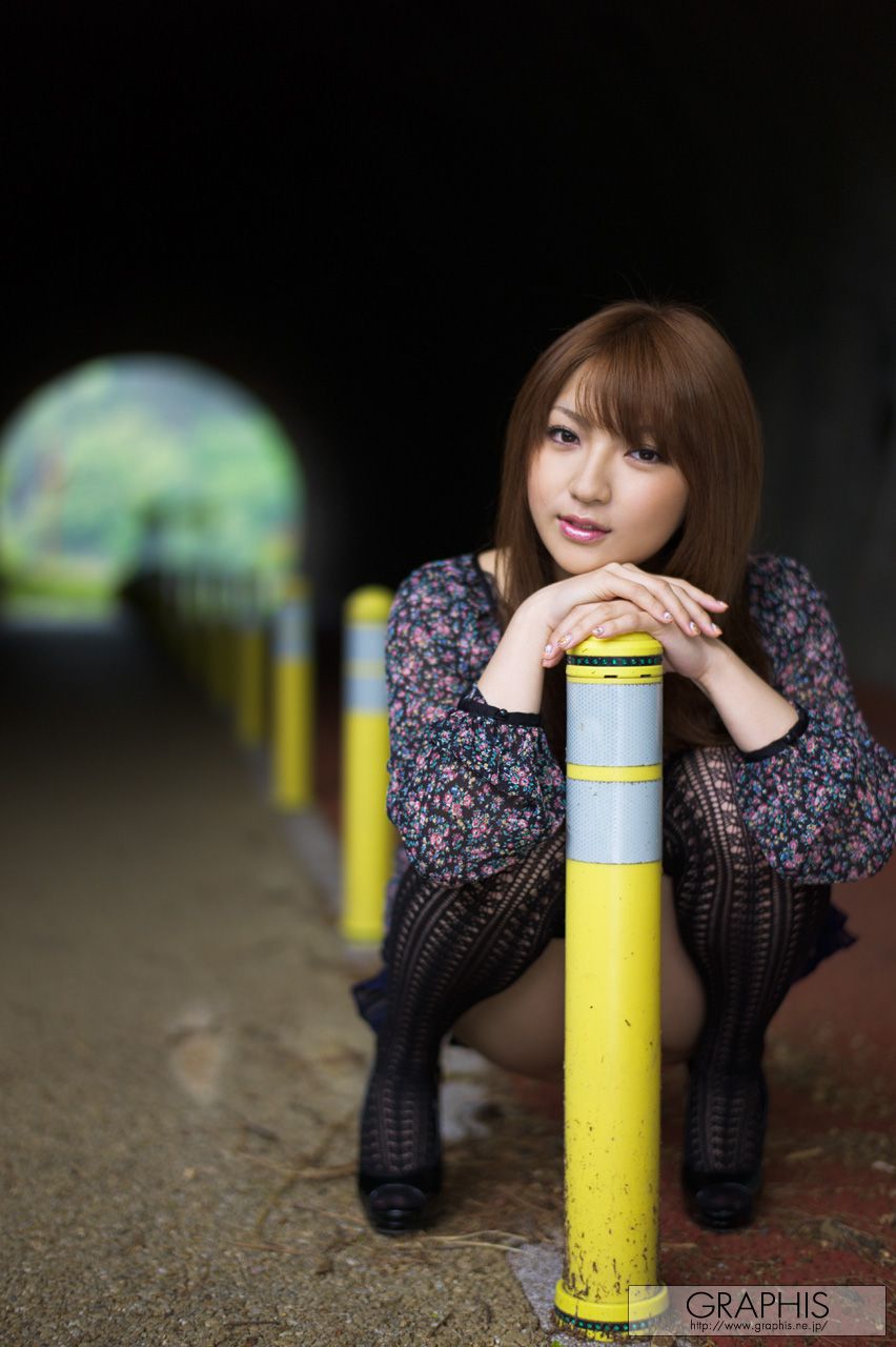 Shinsaki Shiori "My Venus" [Graphis] Gals
