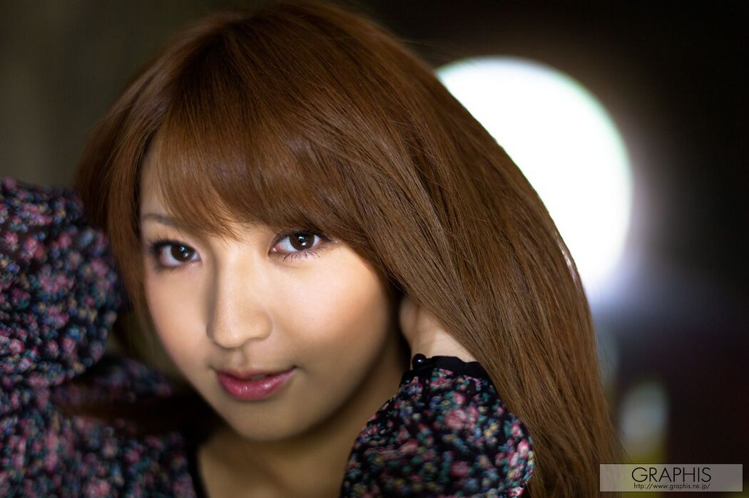 Shinsaki Shiori "My Venus" [Graphis] Gals