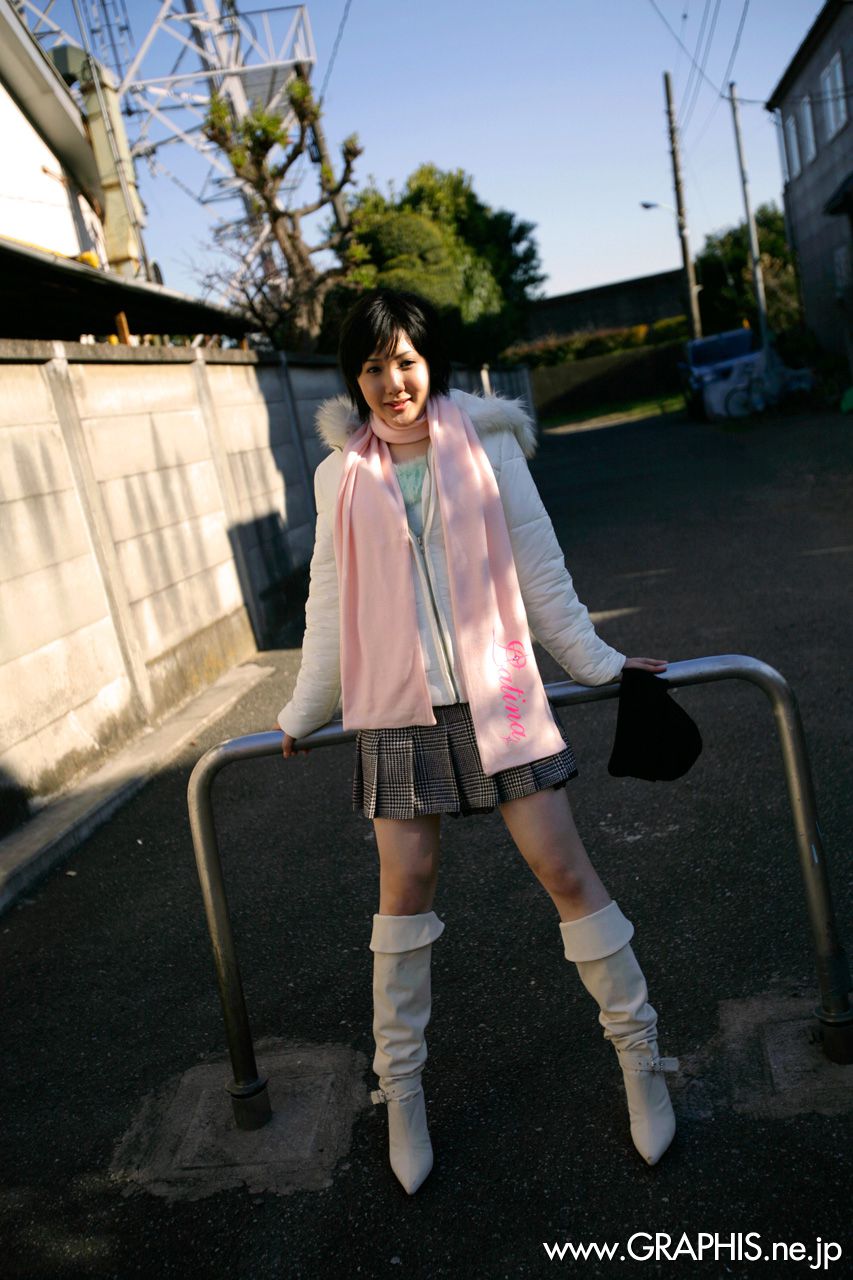 Uran Minami [Graphis] First Gravure 初脱ぎ娘
