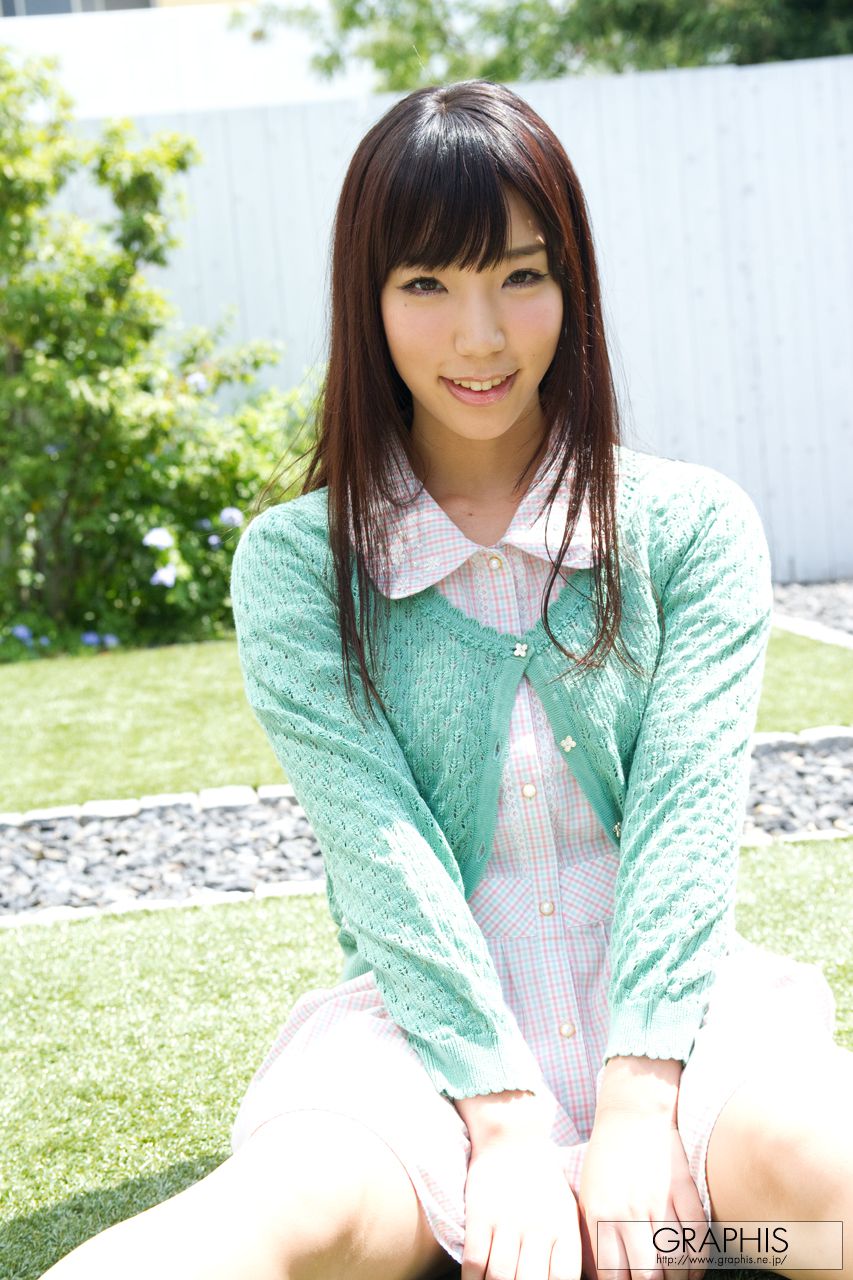 Yui Fujishima "Pure &amp; Sexy" [Graphis] Gals
