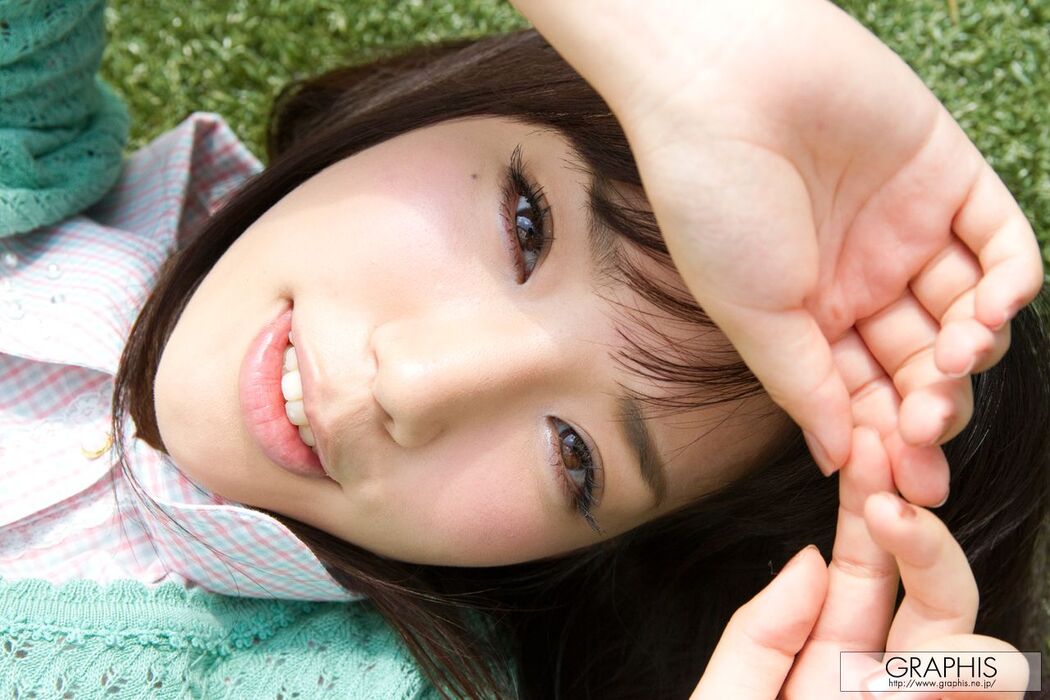 Yui Fujishima "Pure &amp; Sexy" [Graphis] Gals