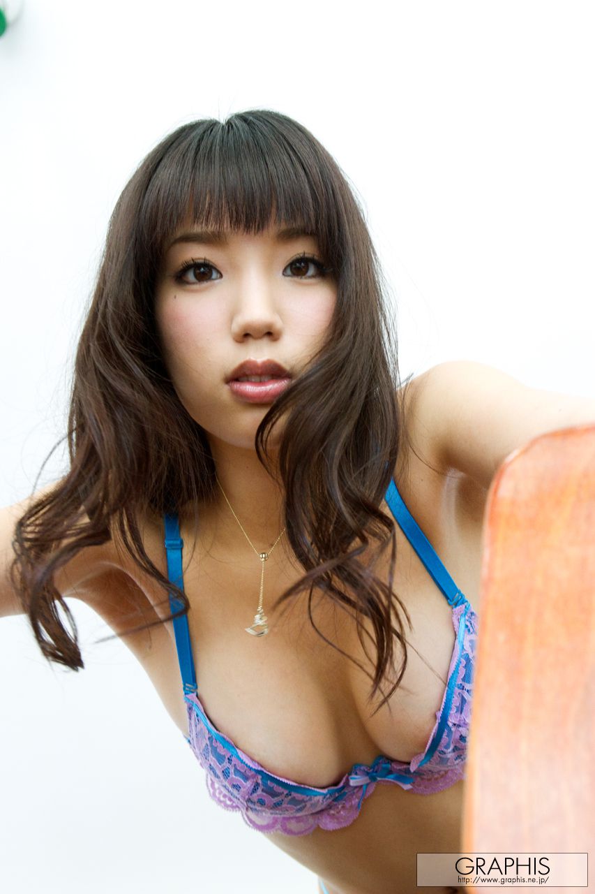 Yui Fujishima "Pure &amp; Sexy" [Graphis] Gals