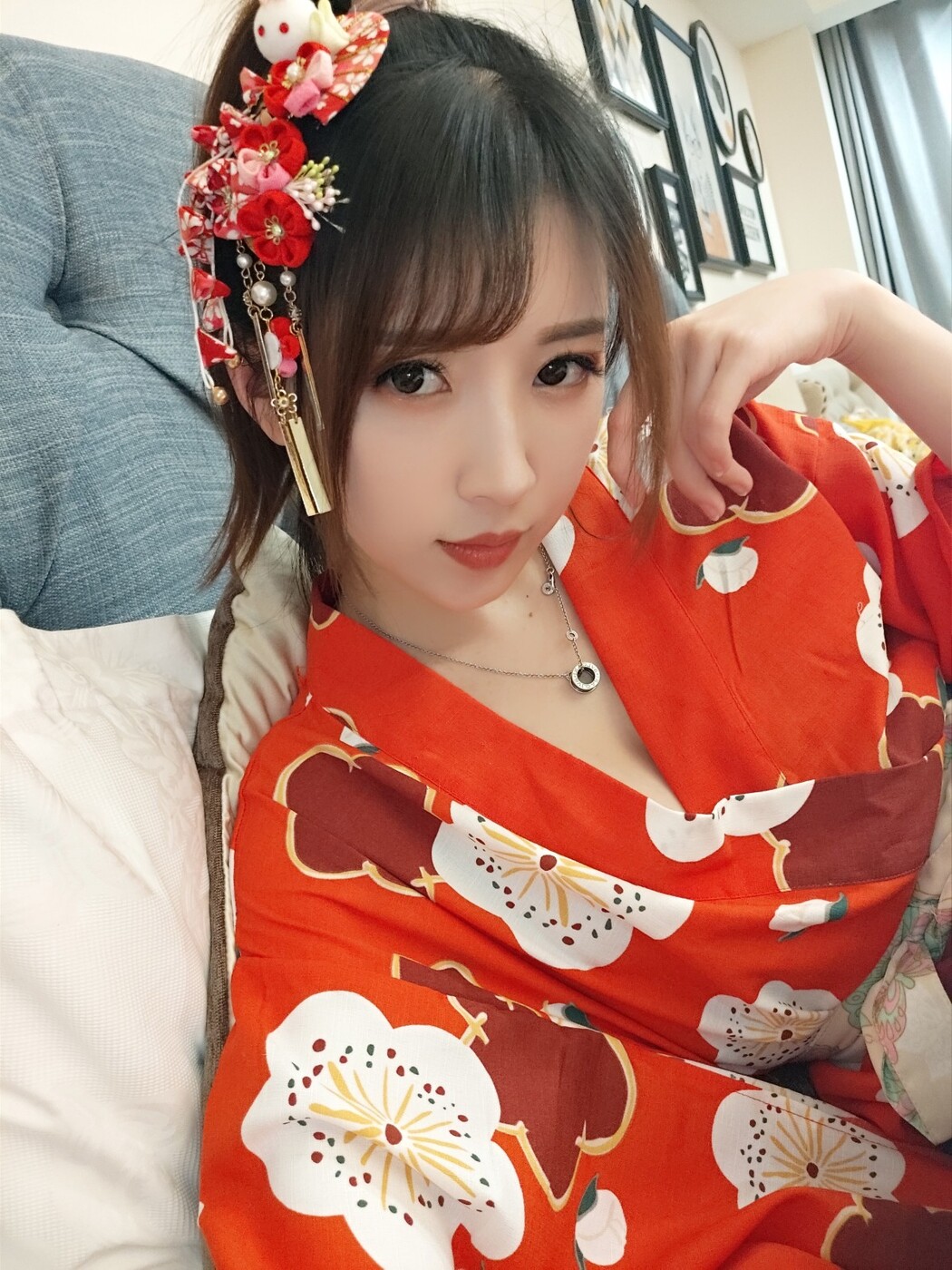 Coser@小女巫露娜 Vol.002 和服桃心黑色长筒袜
