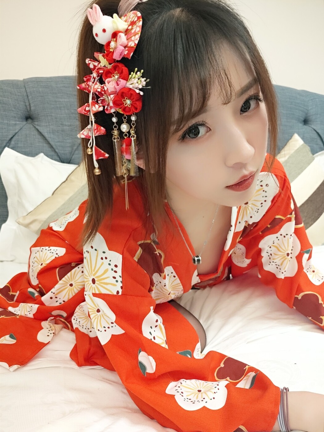 Coser@小女巫露娜 Vol.002 和服桃心黑色长筒袜