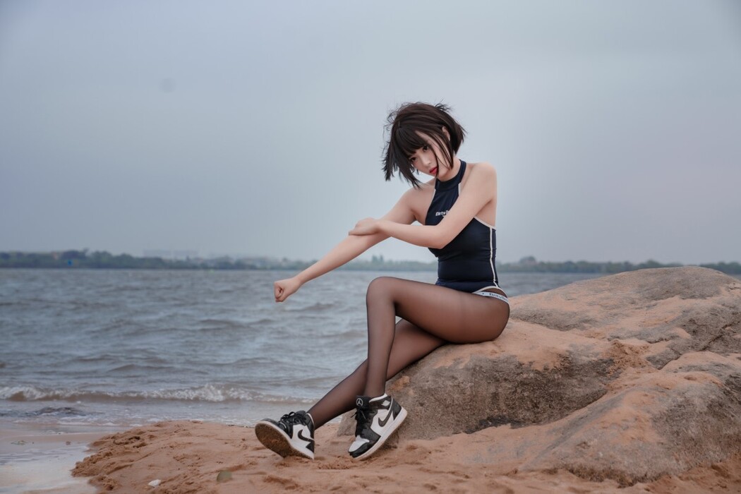 Coser@轩萧学姐 Vol.017 沙滩竞泳