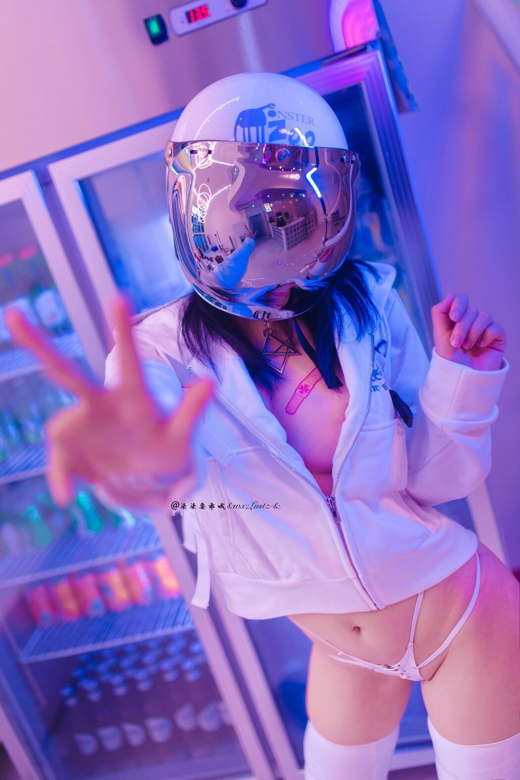 Coser@柒柒要乖哦 Vol.004 骑行少女