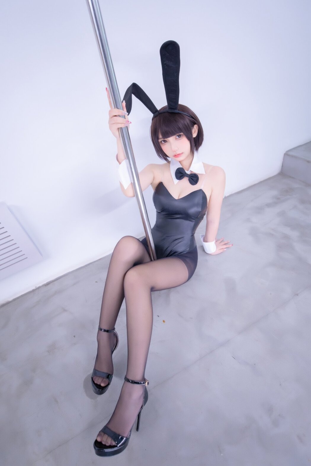 Coser@神楽坂真冬 Vol.077 兔女郎与钢管 A