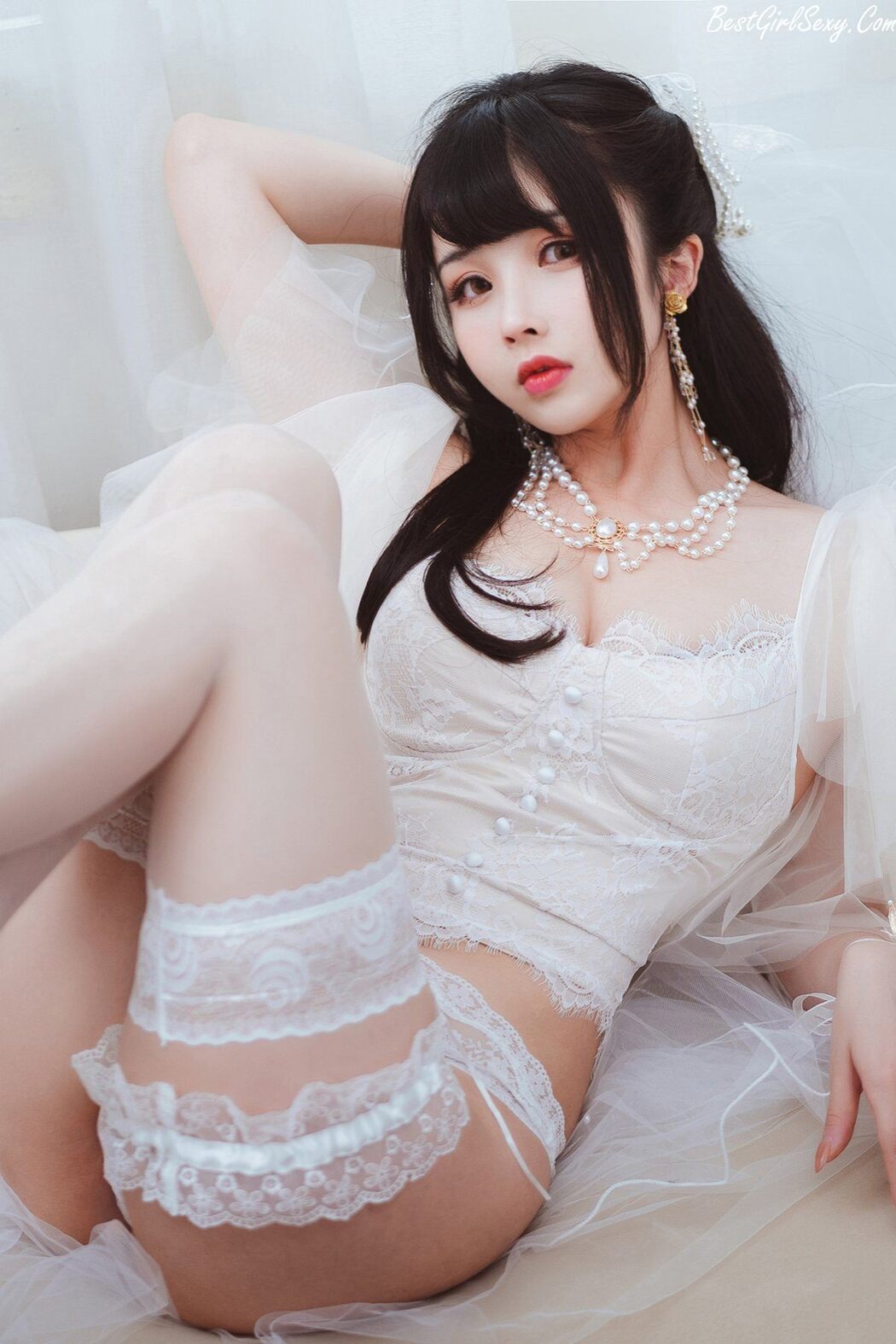 Coser@rioko凉凉子 Vol.069 透明婚纱 Cover Photo