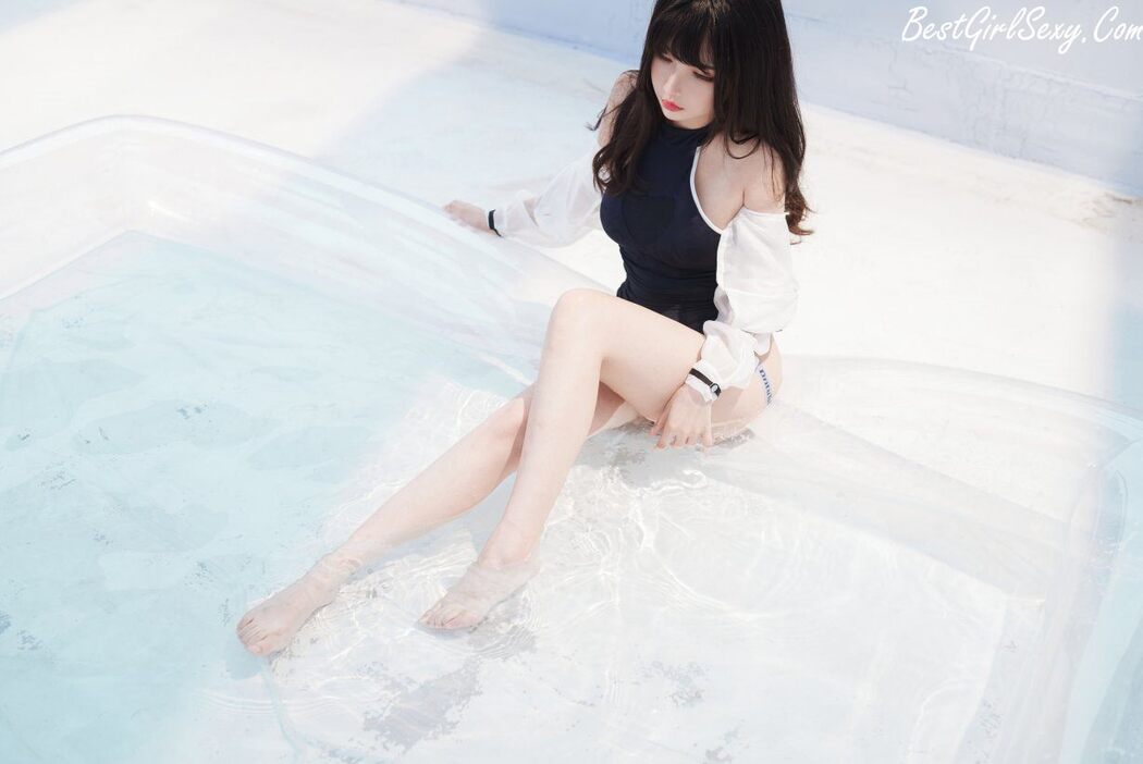 Coser@rioko凉凉子 Vol.068 天台竞泳 A