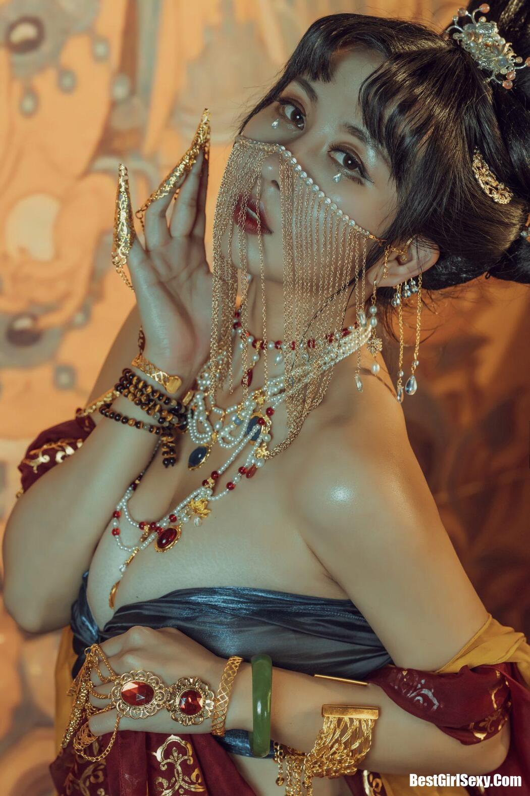 Coser@云溪溪 Vol.001 奶桃 敦煌