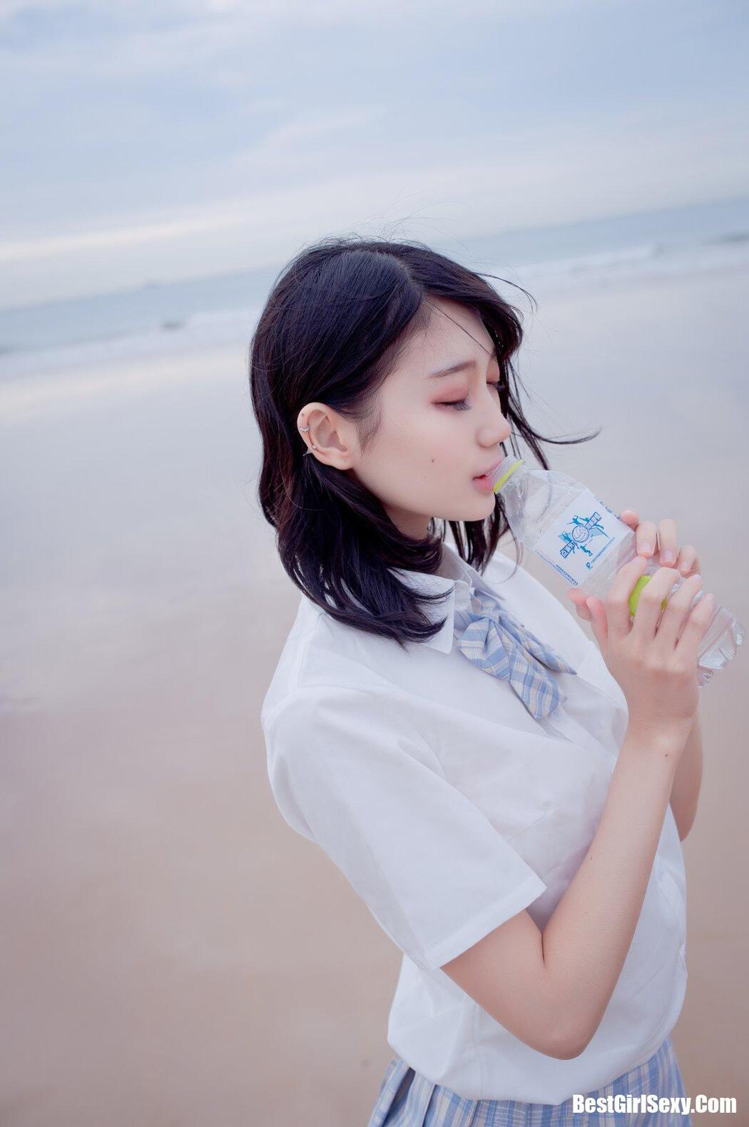 Coser@周叽是可爱兔兔 Vol.020 海边JK