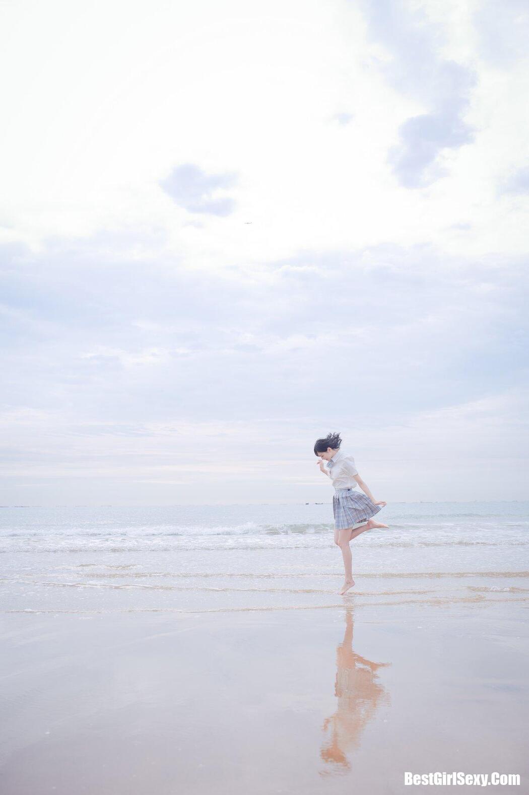 Coser@周叽是可爱兔兔 Vol.020 海边JK