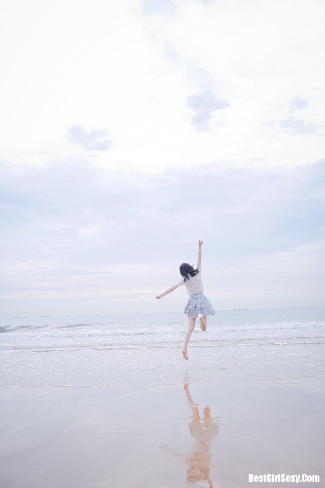 Coser@周叽是可爱兔兔 Vol.020 海边JK