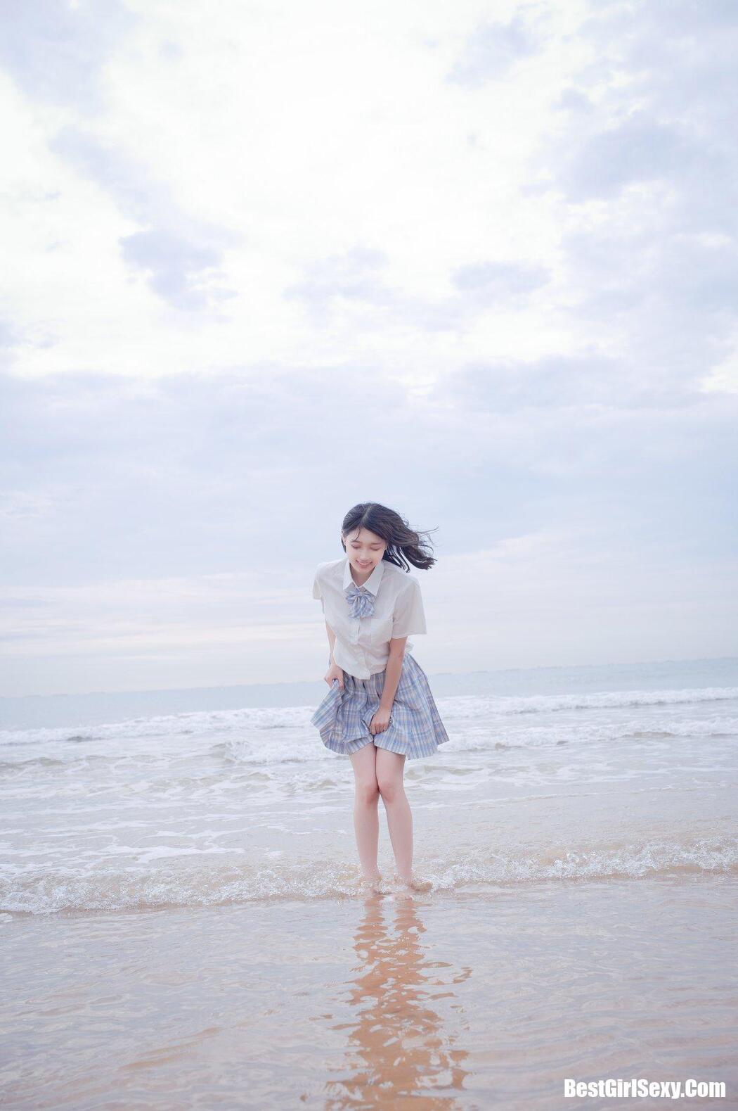 Coser@周叽是可爱兔兔 Vol.020 海边JK