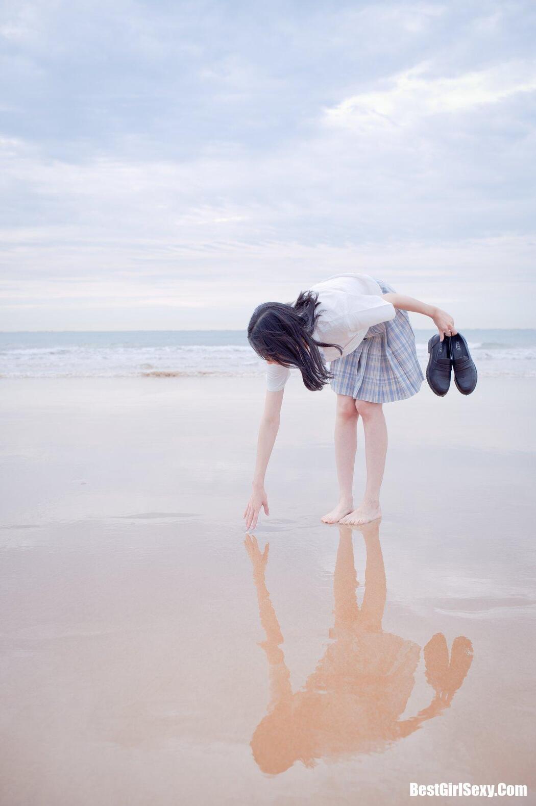 Coser@周叽是可爱兔兔 Vol.020 海边JK