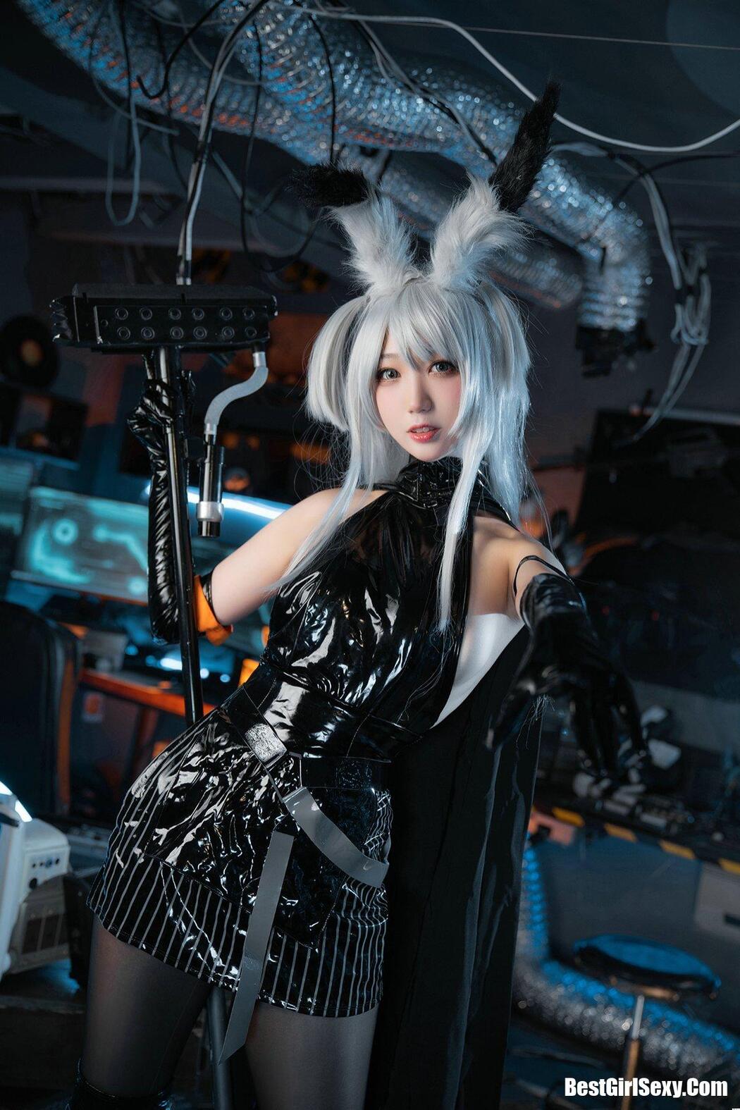 Coser@周叽是可爱兔兔 Vol.014 精二暴行 Cover Photo