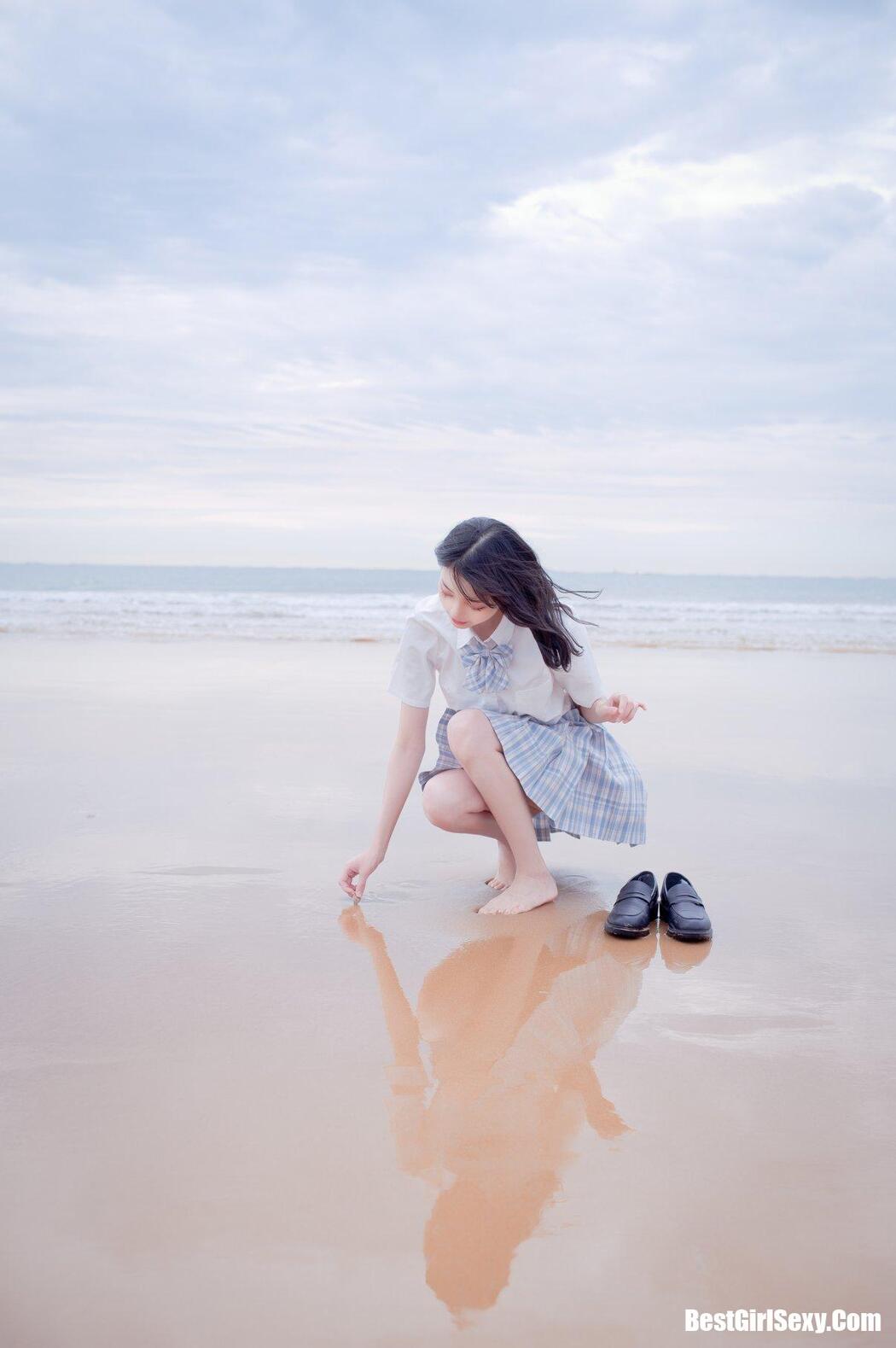 Coser@周叽是可爱兔兔 Vol.020 海边JK