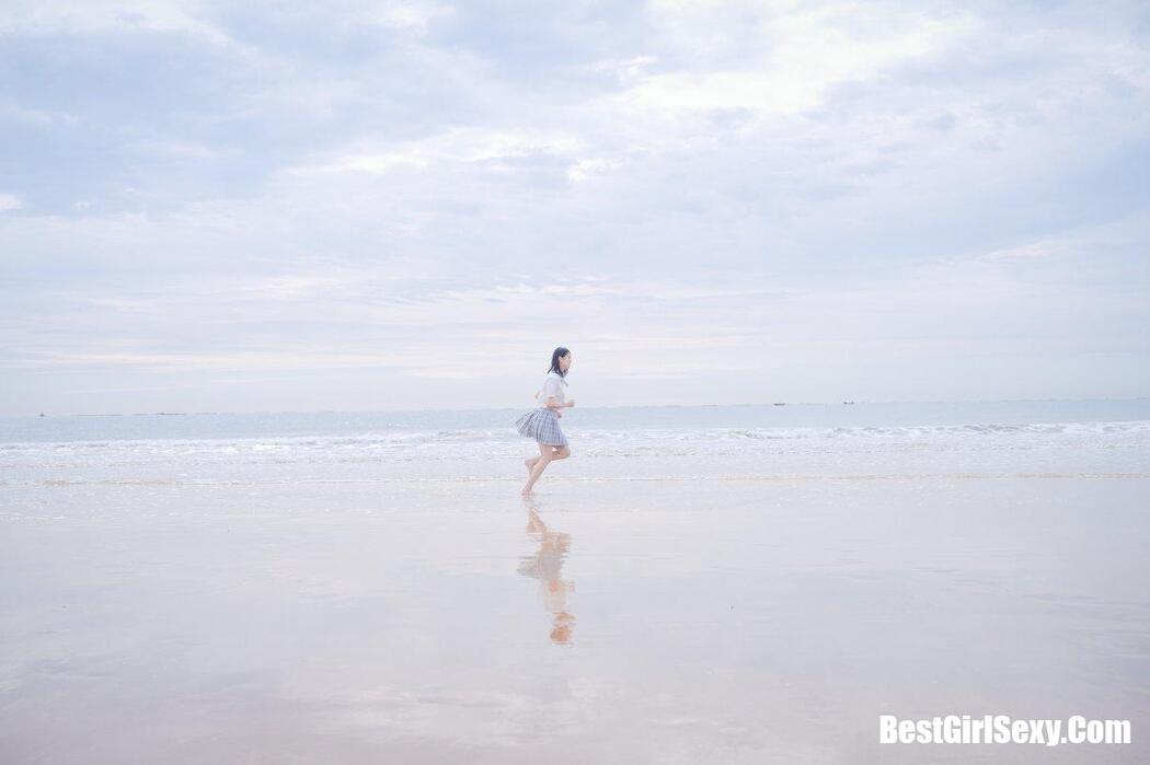 Coser@周叽是可爱兔兔 Vol.020 海边JK