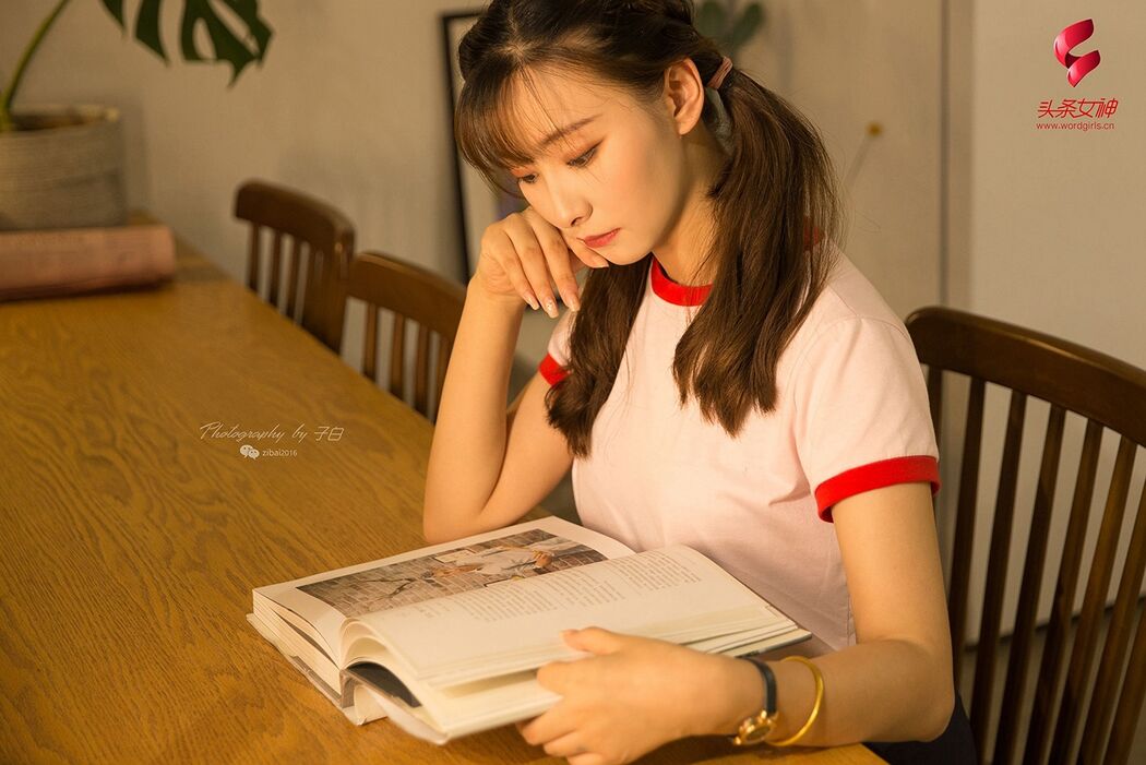 [Headline Goddess TouTiao] No.776 Sophie