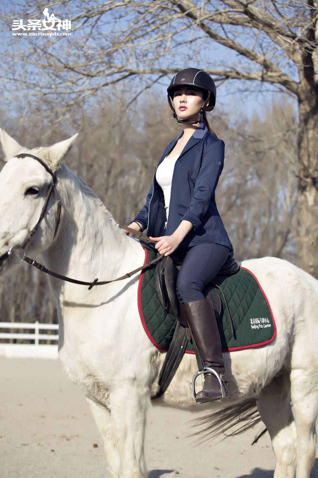 Guo Wanting "Youth on the Horse Farm" [Headline Goddess]