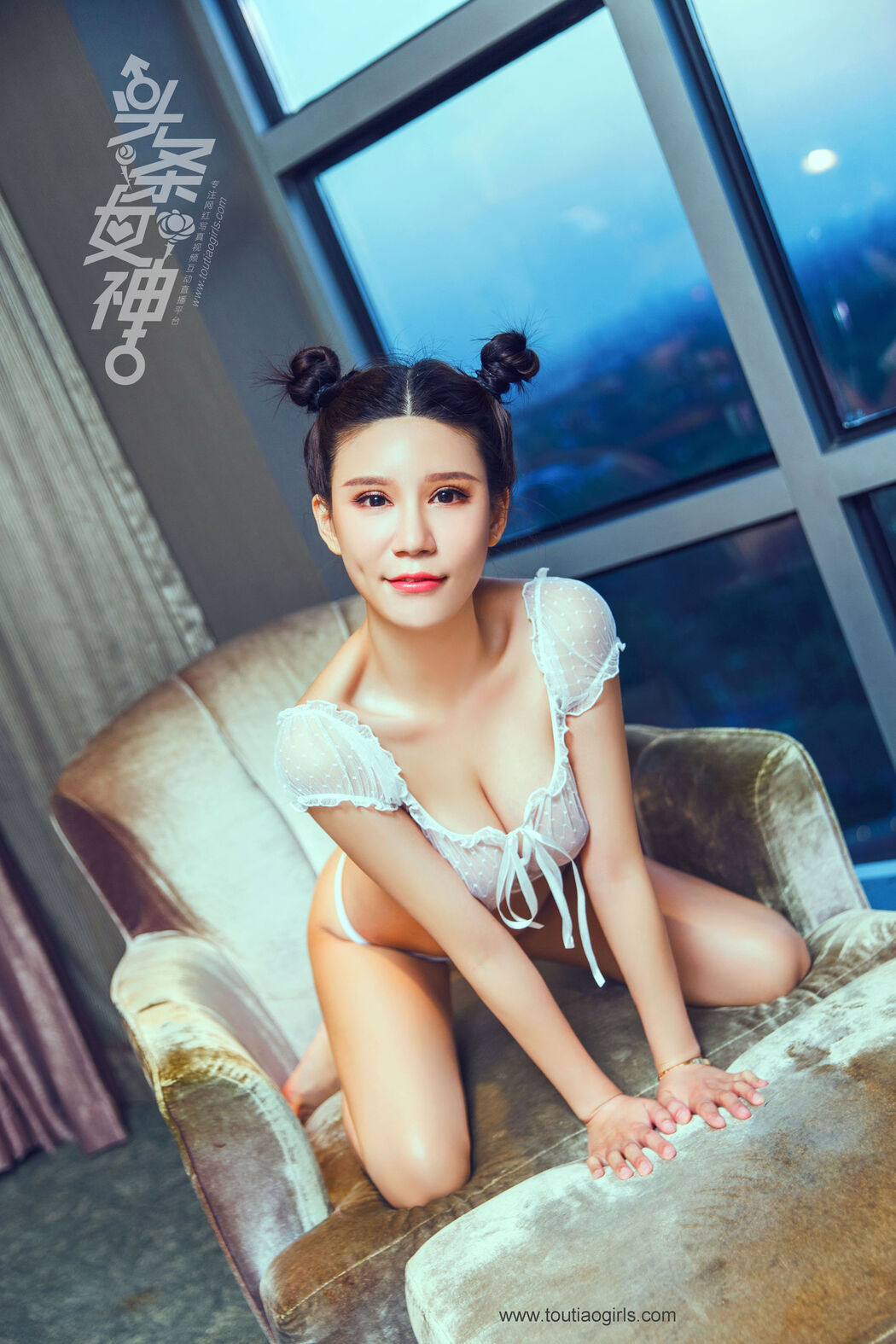 Mi Lu "Peach Girl" [Headline Goddess Toutiaogirls]