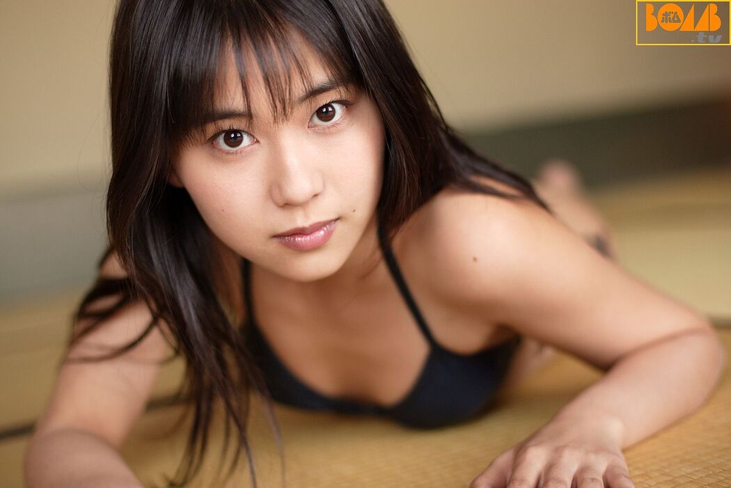 [Bomb.TV] 2005 May issue Megumi Amano Amano Ee – Channel B