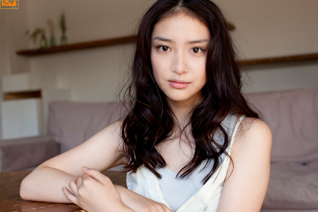 [Bomb.TV] February 2012 issue Takei Saki Emi Takei