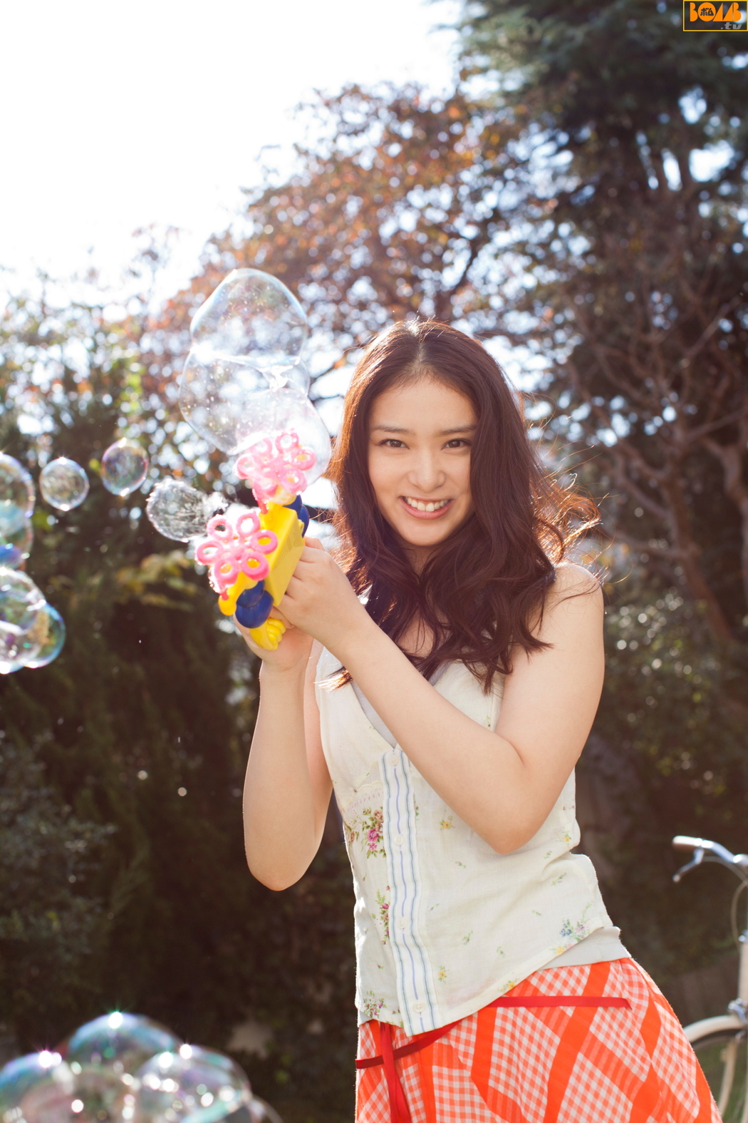 [Bomb.TV] February 2012 issue Takei Saki Emi Takei