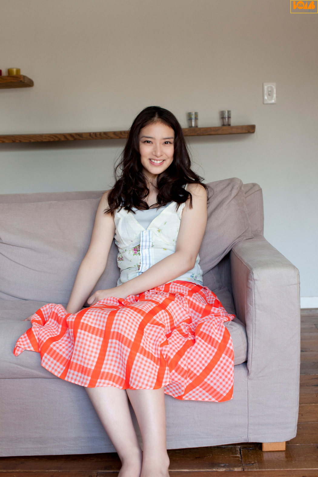 [Bomb.TV] February 2012 issue Takei Saki Emi Takei