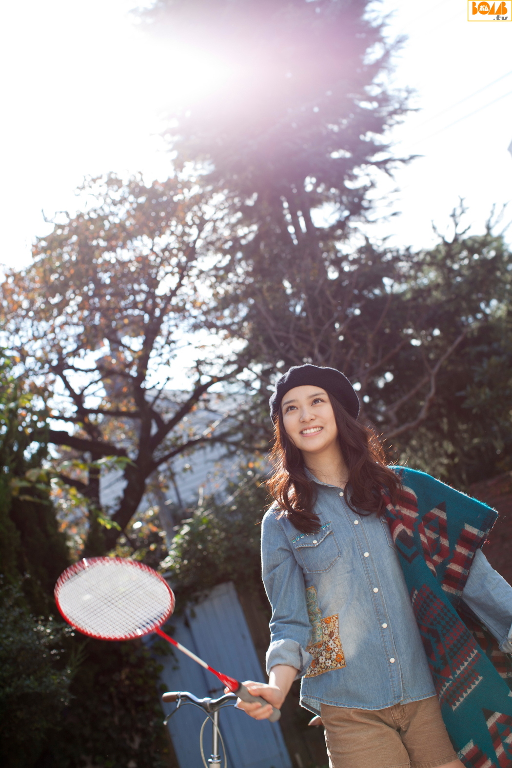[Bomb.TV] February 2012 issue Takei Saki Emi Takei