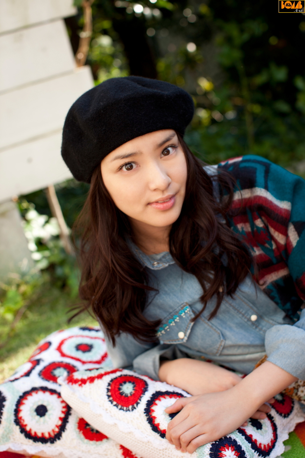 [Bomb.TV] February 2012 issue Takei Saki Emi Takei
