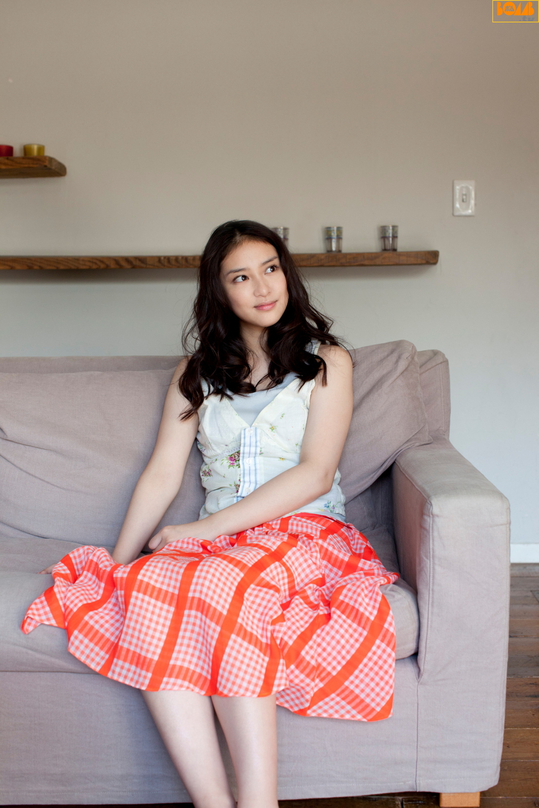 [Bomb.TV] February 2012 issue Takei Saki Emi Takei