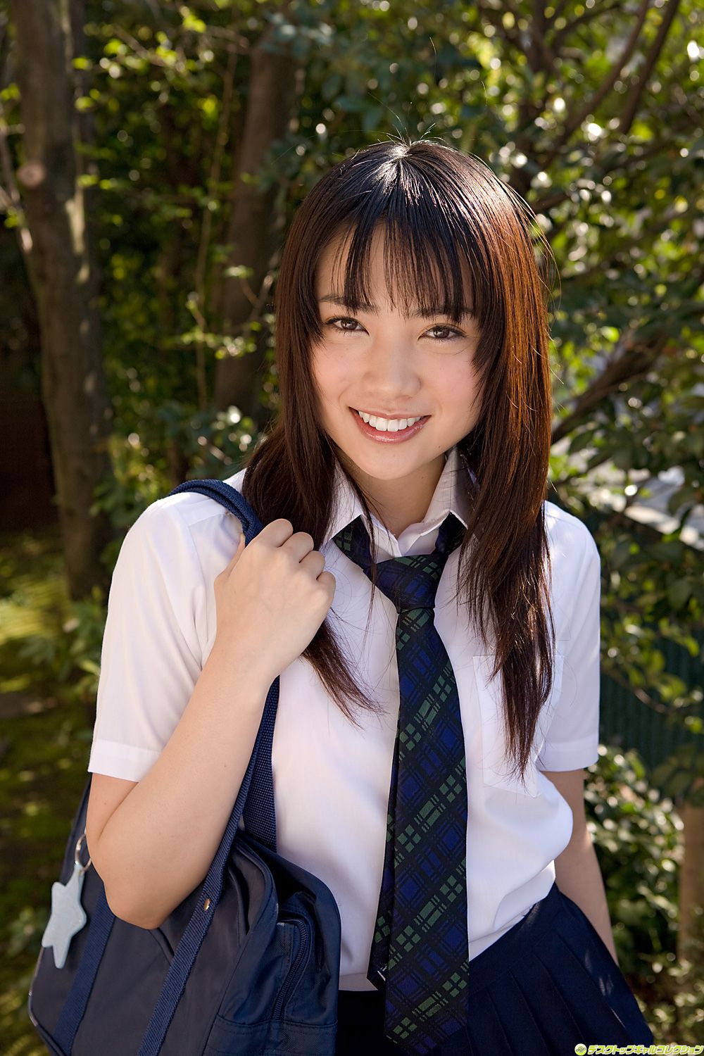 [Bomb.TV] August 2010 Ai Shinozaki Ai Shinozaki / Ai Shinozaki