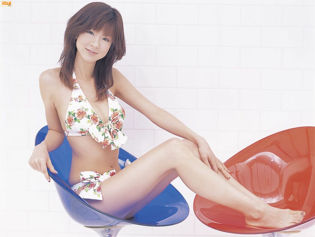 [Bomb.TV] April 2007 Aki Hoshino ほしのあき/Hoshino Aki