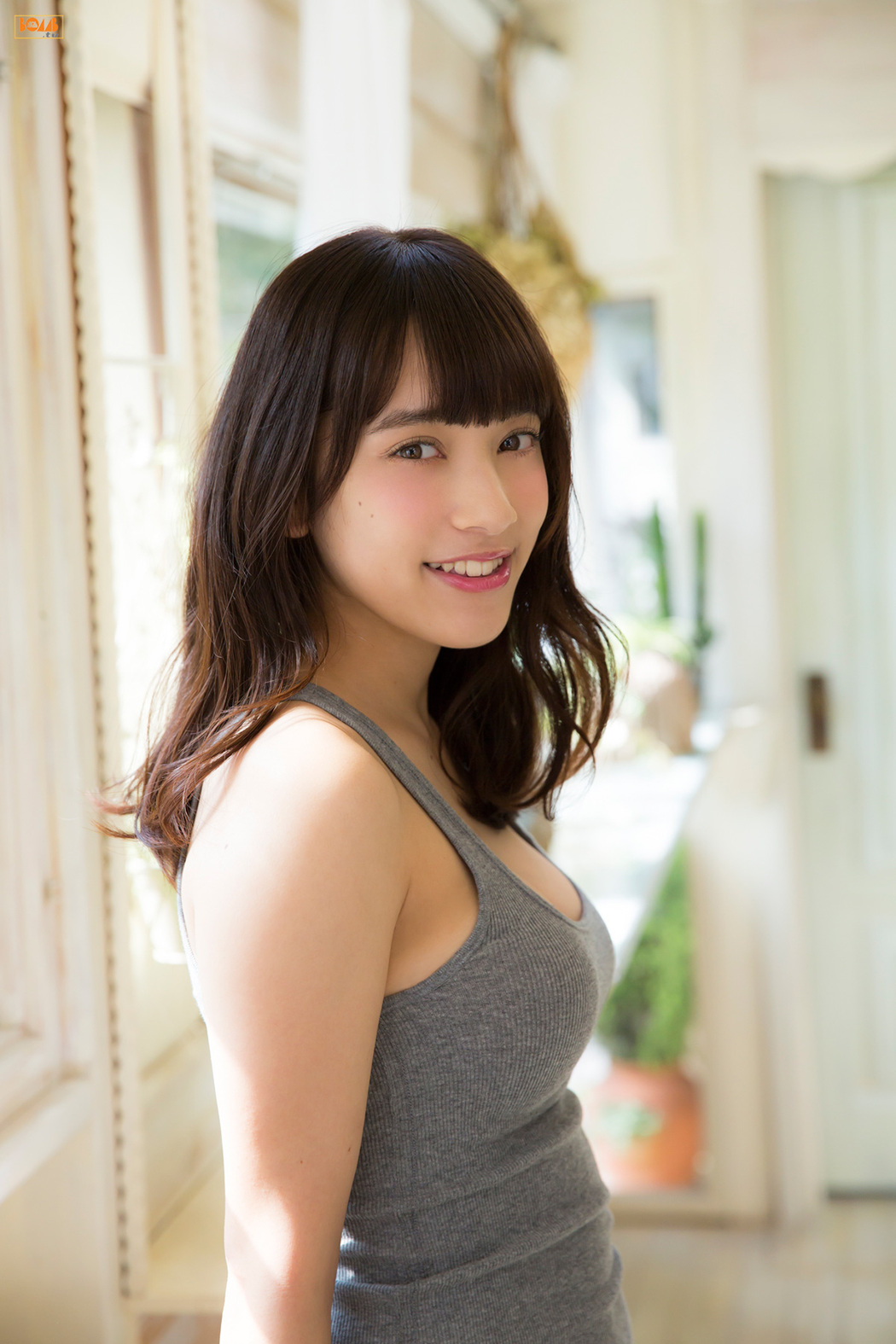 Sayaka Tomaru "Manmaru Nana no Ko" [Bomb.TV] December 2015 issue