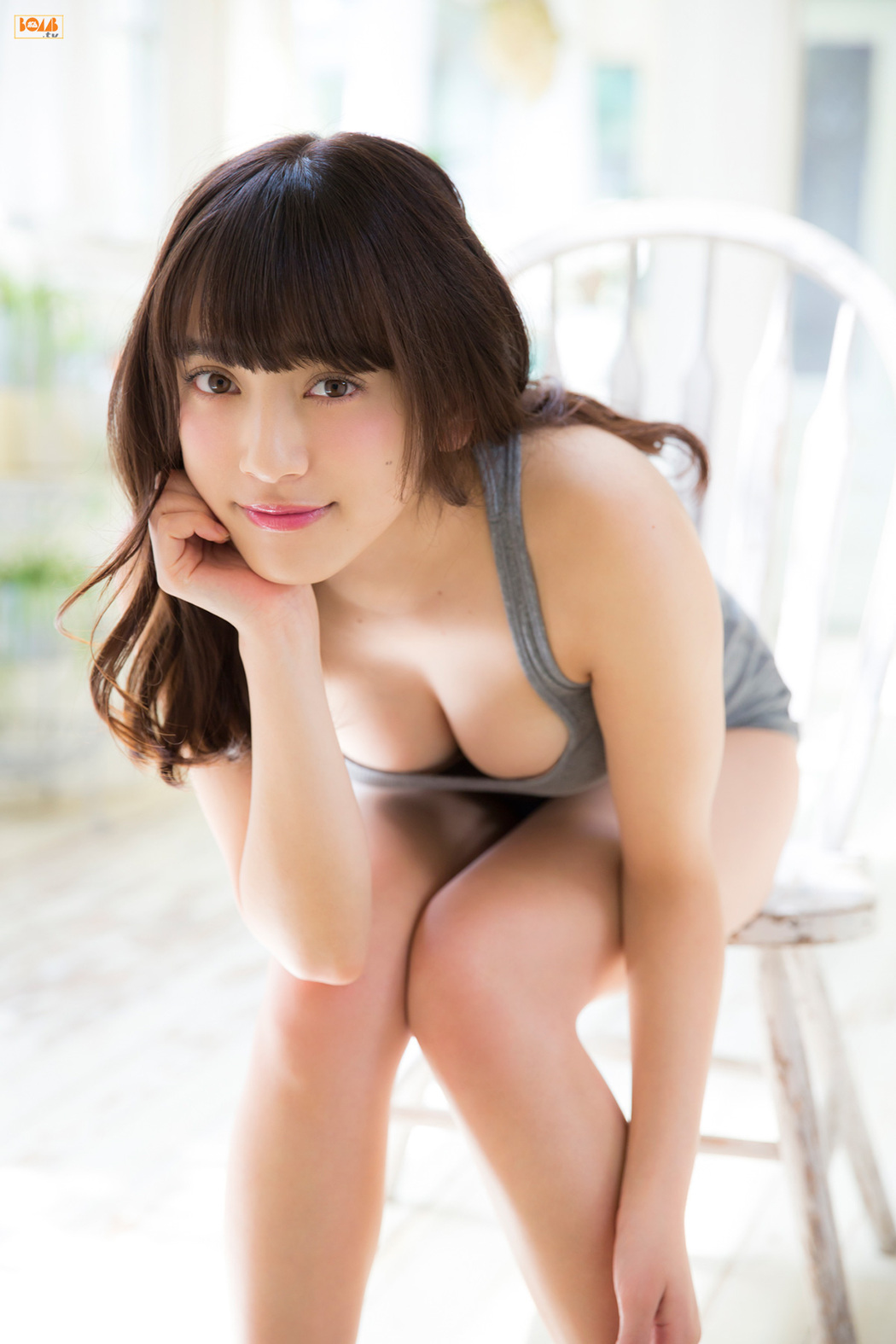Sayaka Tomaru "Manmaru Nana no Ko" [Bomb.TV] December 2015 issue