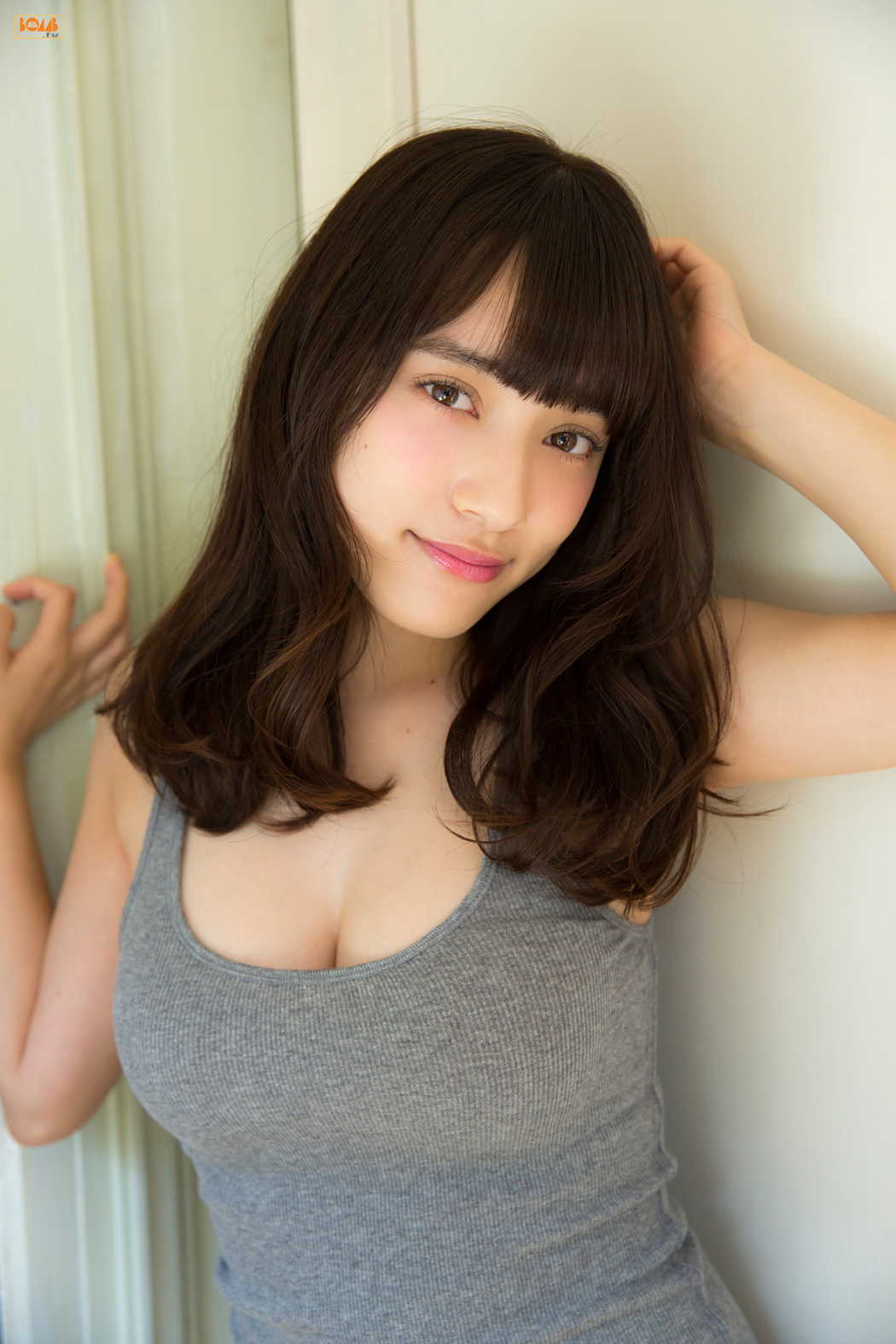 Sayaka Tomaru "Manmaru Nana no Ko" [Bomb.TV] December 2015 issue