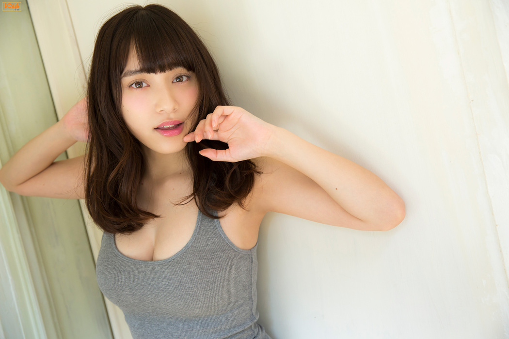 Sayaka Tomaru "Manmaru Nana no Ko" [Bomb.TV] December 2015 issue
