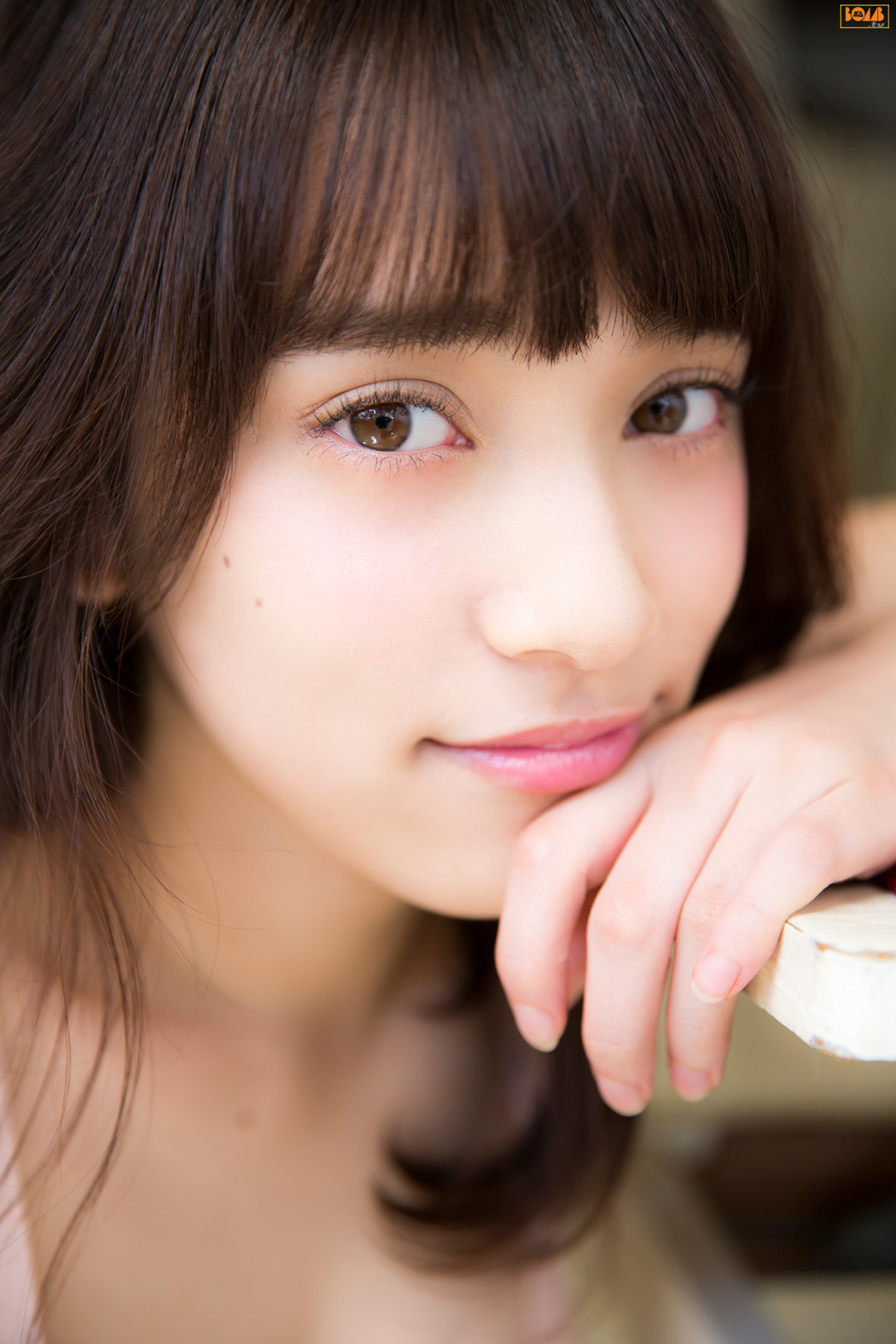 Sayaka Tomaru "Manmaru Nana no Ko" [Bomb.TV] December 2015 issue