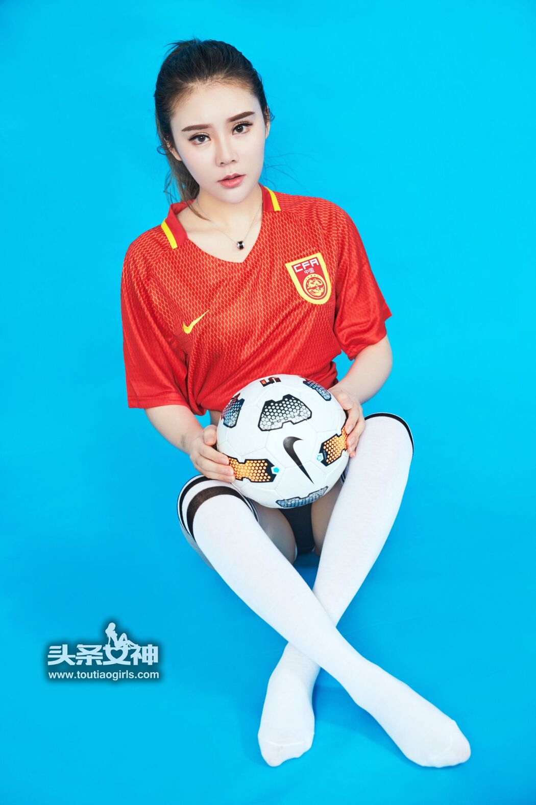 Alisa Lisa "National Football I Love You" [Headline Goddess]