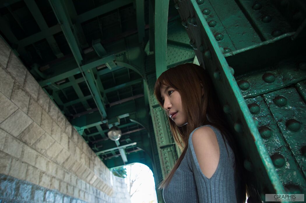 Aoi "Float On" [Graphis] Gals
