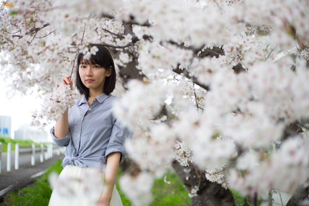 Riho Yoshioka << Your and My Date Plan >> [Bomb.TV] June 2015 Issue