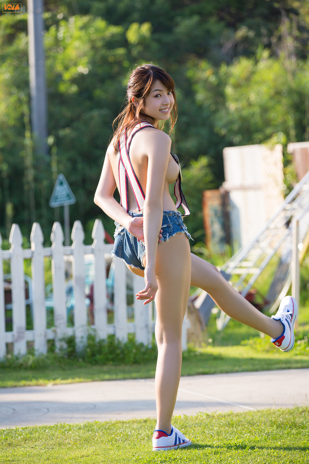 [Bomb.TV] November 2013 issue Shizuka Nakamura