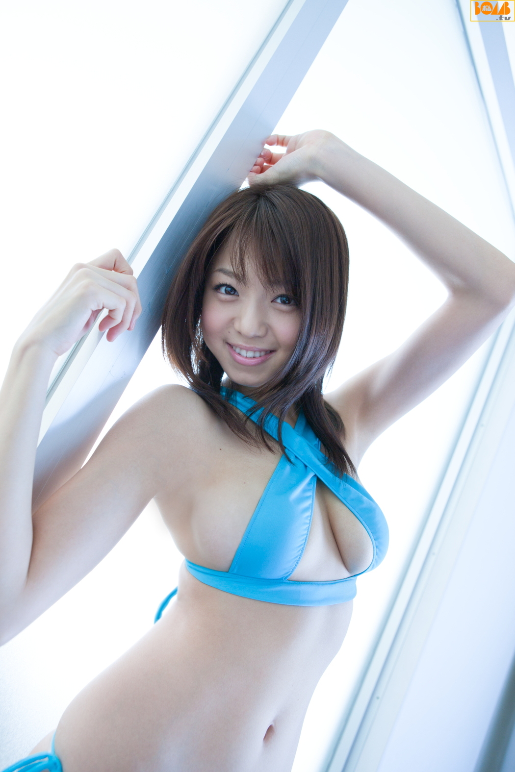 [Bomb.TV] March 2011 issue Shizuka Nakamura