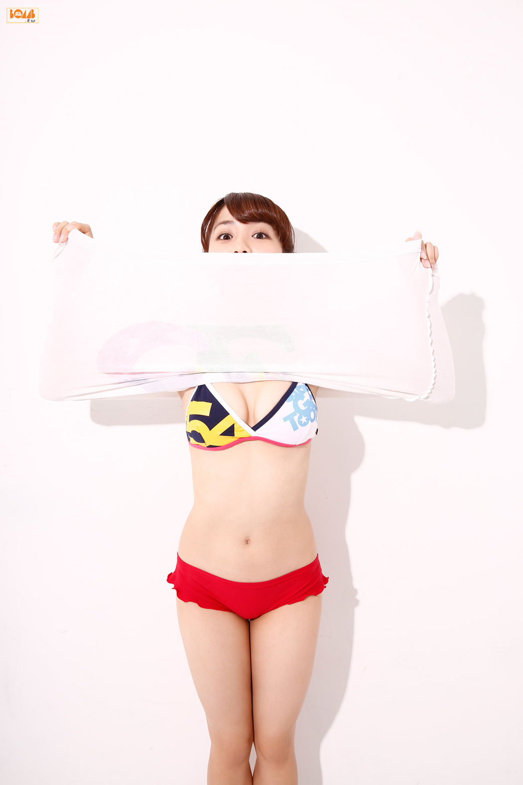 Makoto Okunaka "Let's fly Mako-chan!" [Bomb.TV] January 2015 issue